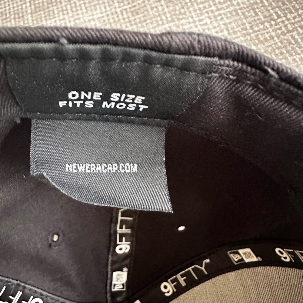 Chicago Blackhawks NFL Cap OS - Picture 9 of 13